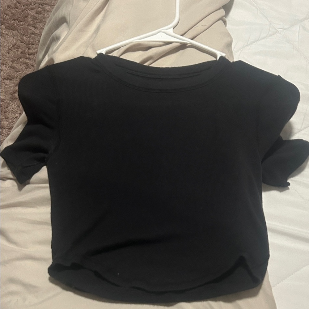 Lululemon black top